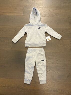 Puma boys gray track suit 2T new with tags ret $85